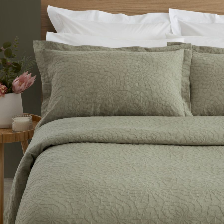 Cadiz Bedspread Set